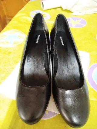 Zapatos de salón negros talla 42