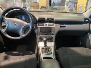 Mercedes-Benz Clase C 2005