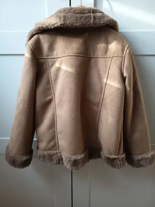 Chaqueta H&M infantil forrada efecto ante T. 6-8