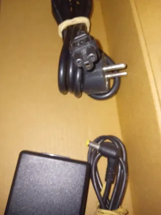 Cargador original HP 65W – punta gruesa 7.4 mm