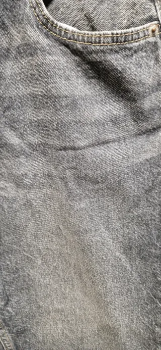 Pantalón vaquero Bershka gris