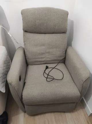 Sillón relax gris.