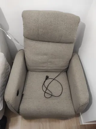 Sillón relax gris.