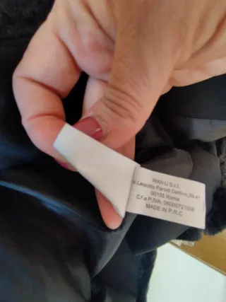 Chaquetón de pelo negro