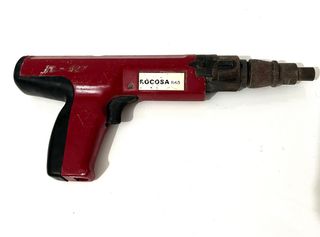 Pistola de clavos Desa con accesorios