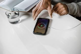 Otterbox Funda para iPhone 12 / iPhone 12 Pro Slim