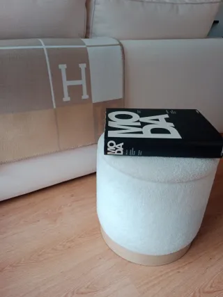 Puff Bouclé estilo SKLUM