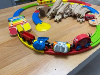 Circuito de Tren de Madera Puzzle. Circuito Hape