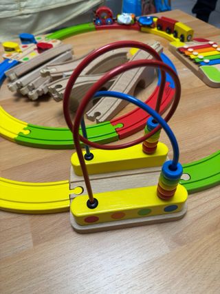 Circuito de Tren de Madera Puzzle. Circuito Hape