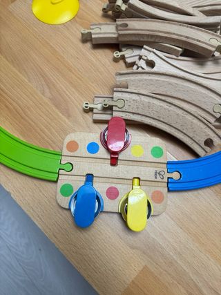 Circuito de Tren de Madera Puzzle. Circuito Hape