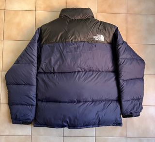 Chaqueta azul y negro