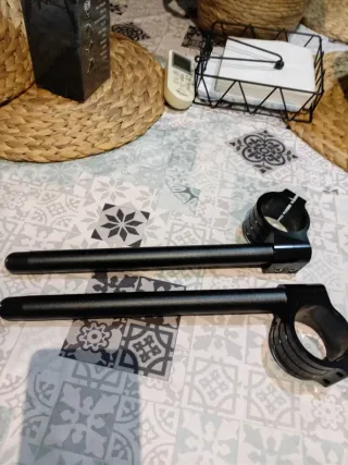 Semi manillares negros