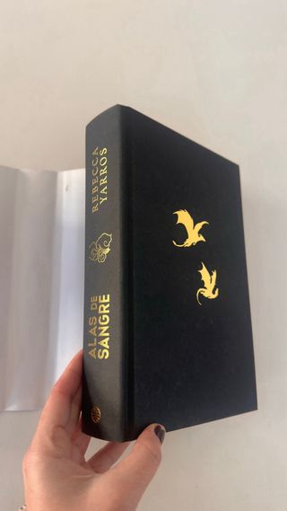 Alas de Sangre y Alas de Hierro