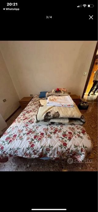 Camera da letto completa in legno