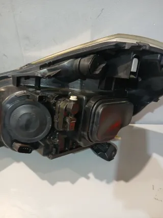 Faro derecho Renault Clio III LUPA