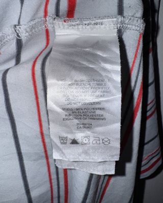 Polo Columbia Listrado Cinza e Vermelho