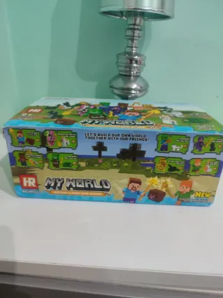Caja de figuras tipo Minecraft My World
