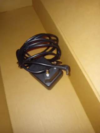 Alimentador TRQ TC-355 – 3 a 9V