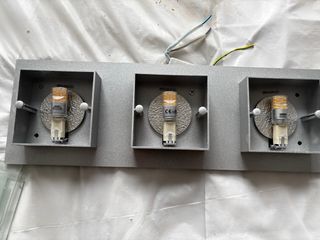 Lámpara de pared moderna cristal y metal