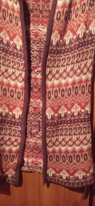 Chaleco largo tejido con cenefas