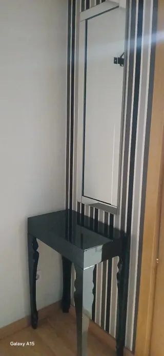 Mueble de entrada negro madera con espejo