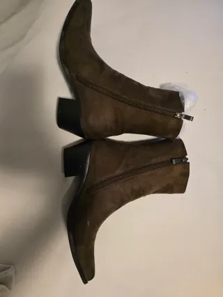 Botas altas verde oliva talla 37
