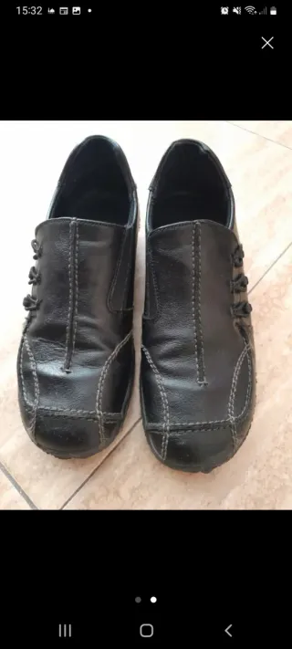 Zapatos negros para niños