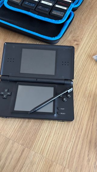 Nintendo DS Lite + Accesorios