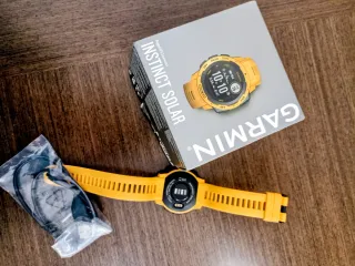 Reloj Garmin Instinct Solar Amarillo