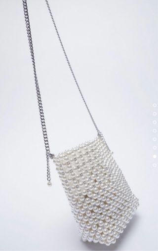 Bolso mini saca perlas de Zara