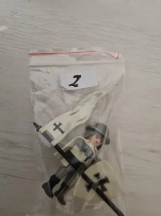 Playmobil Caballero Cruzado con Bandera Ref.4625