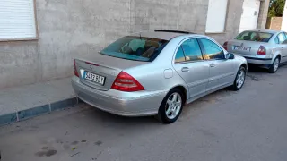 Mercedes-Benz 220 2001