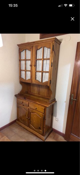 Alacena de madera rústica