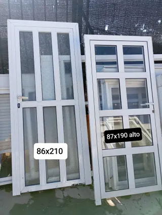 Ventana PVC 70x70 aluminio