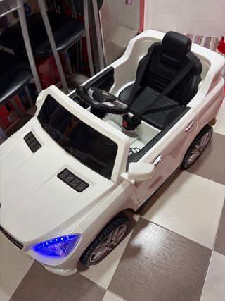 Coche niño/a batería Mercedes ML350