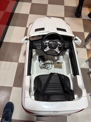 Coche niño/a batería Mercedes ML350