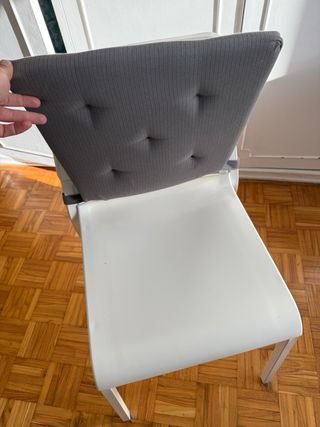 Escritorio y silla de estudio Teodores de IKEA