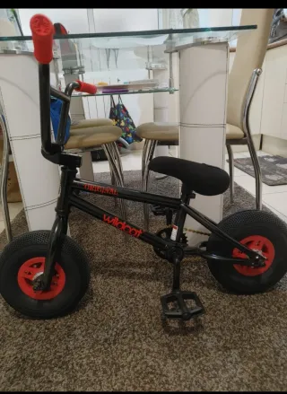 Mini BMX Wildcat Negra