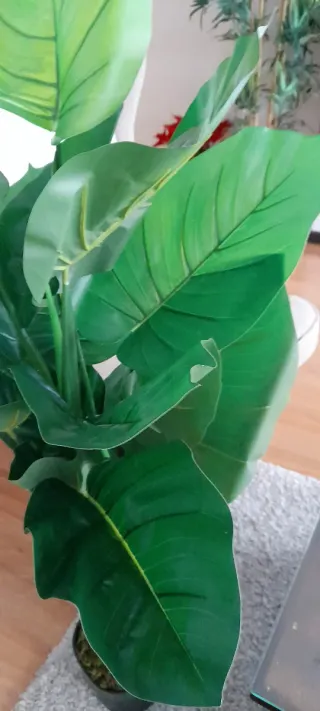 Planta artificial decorativa verde