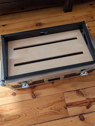 Pedalera Ruach Midnight 3 + Hardcase a medida