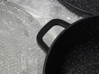 A.M.C in pietra antiaderente