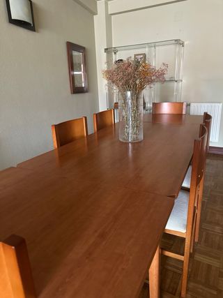 Conjunto mesa comedor madera y 4 sillas