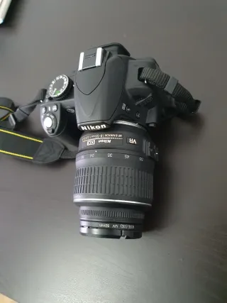 Cámara Nikon D3100 + Lente 18-55mm