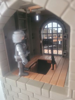 Castillo de los Caballeros del Hlacón de Playmobil