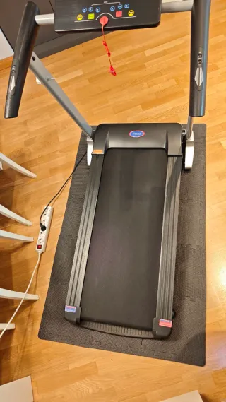 Cinta de correr Clover Fitness A8