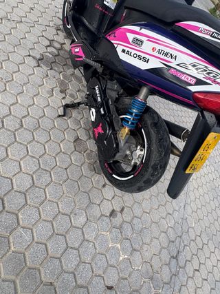 Yamaha Jog RR personalizada
