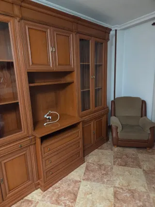Mueble de salón madera y cristal