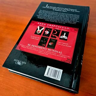 Saga Crepúsculo: Guía oficial ilustrada