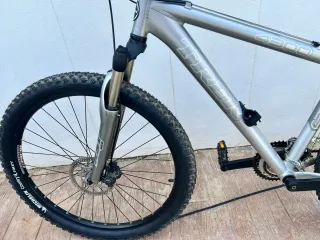 Bicicleta Trek Gris