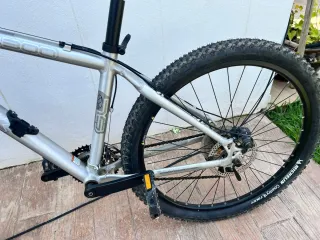 Bicicleta Trek Gris